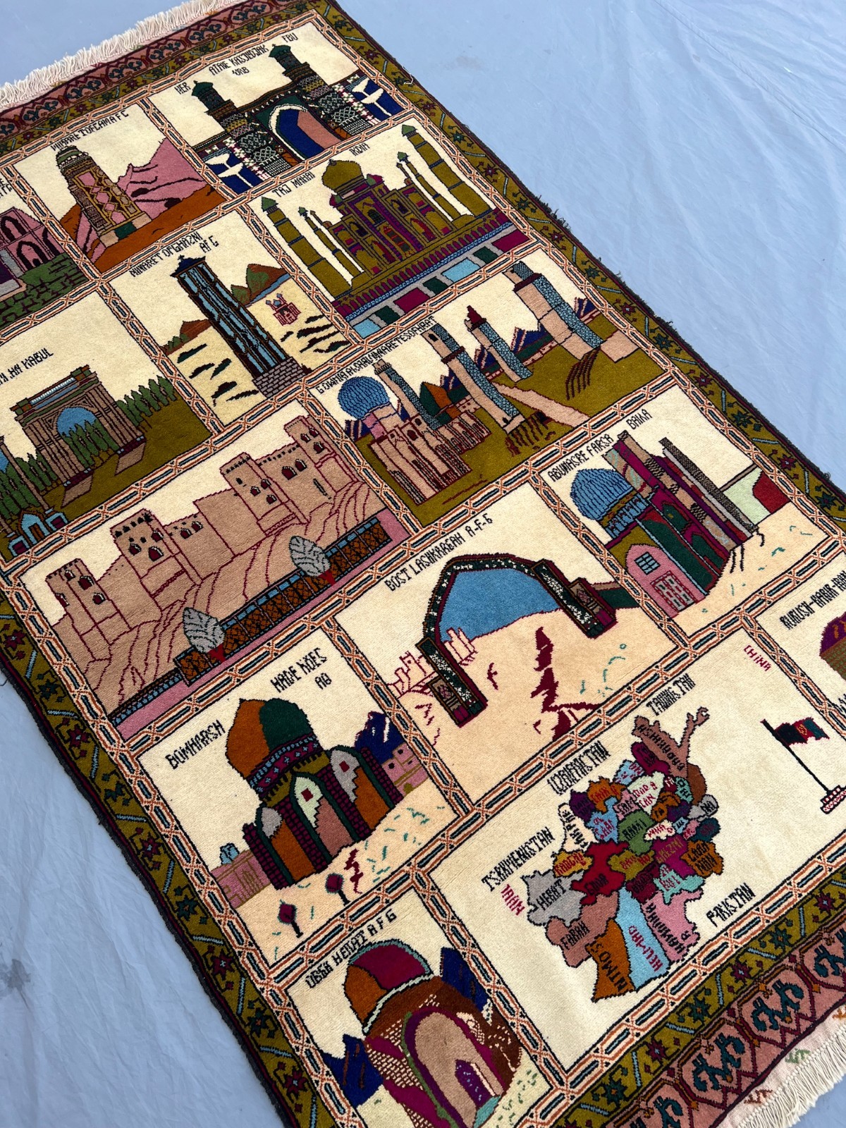 3’9 x 6’4 Ft Rare Afghan Baluchi Pictorial Rug Handmade Historic Places Carpet