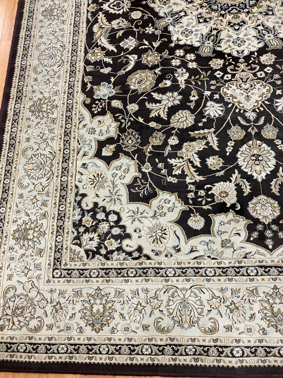 7’9″ x 11’5″ Turkish Tab riz Oriental Rug – Dark Brown – Cream Border