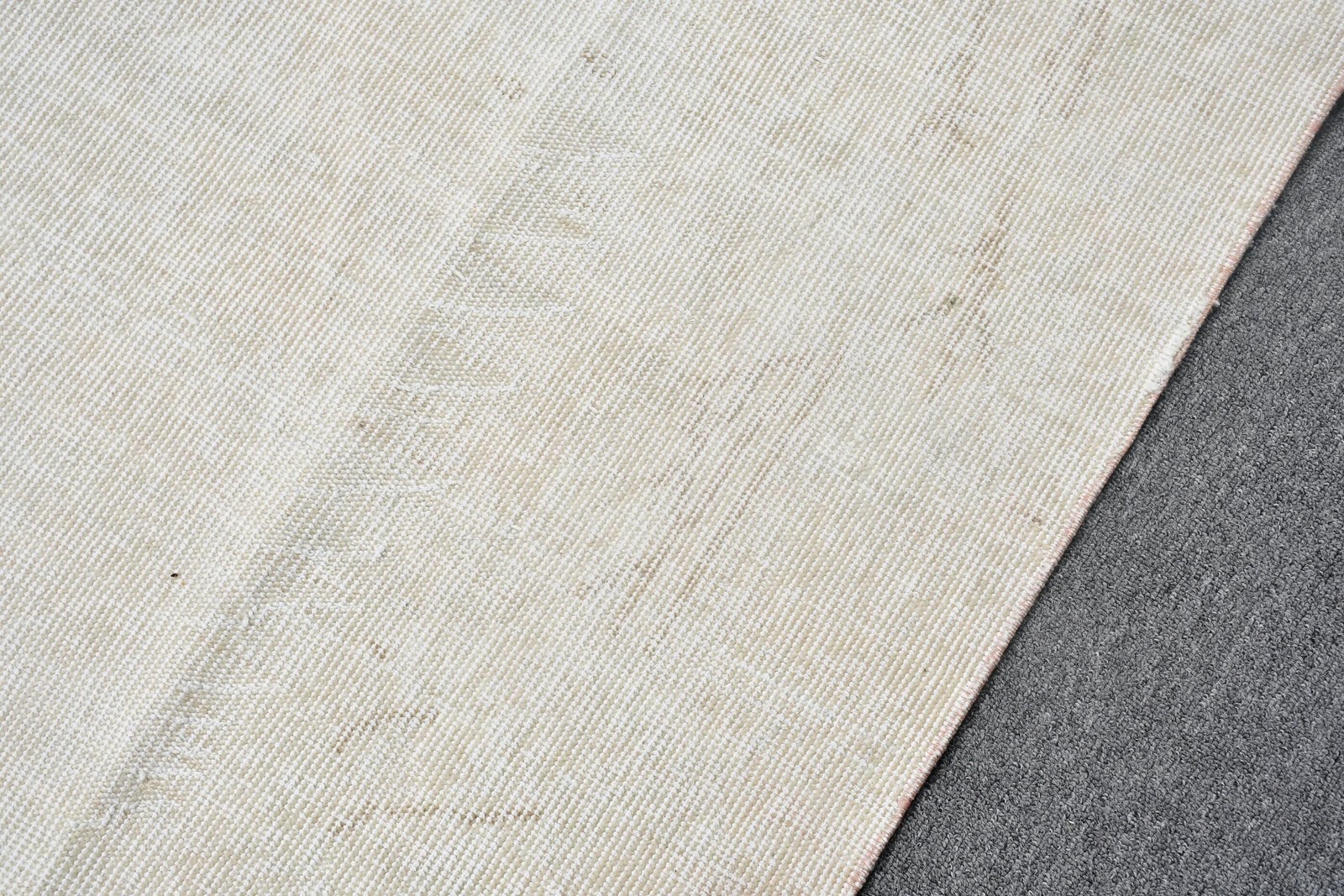 Turkish Vintage Rug, 5,1×9 ft Large Rug, White Gray Moroccan Wool Rug