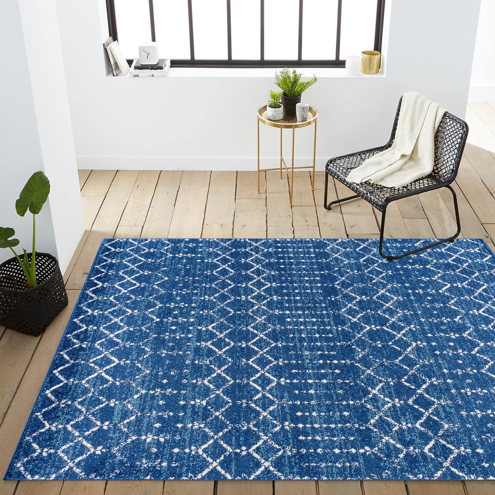 Blue White Rectangular 3×5 Area Rug Soft Durable Pet Friendly Stain Resistant