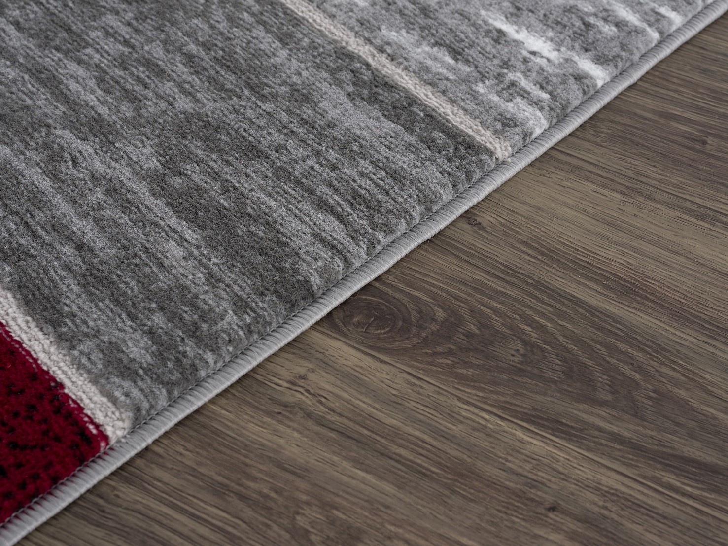 L’Baiet Verena Red Geometric 8 ft. x 10 ft. Fabric Area Rug