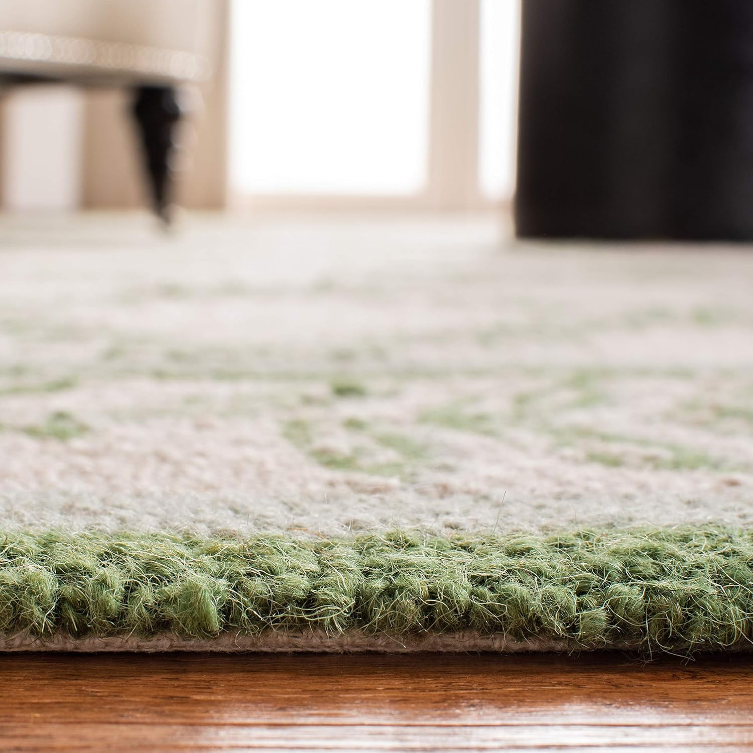 Chelsea Collection Accent Rug – 1’8″ X 2’6″, Ivory & Light Green, Hand-Hooked Fr