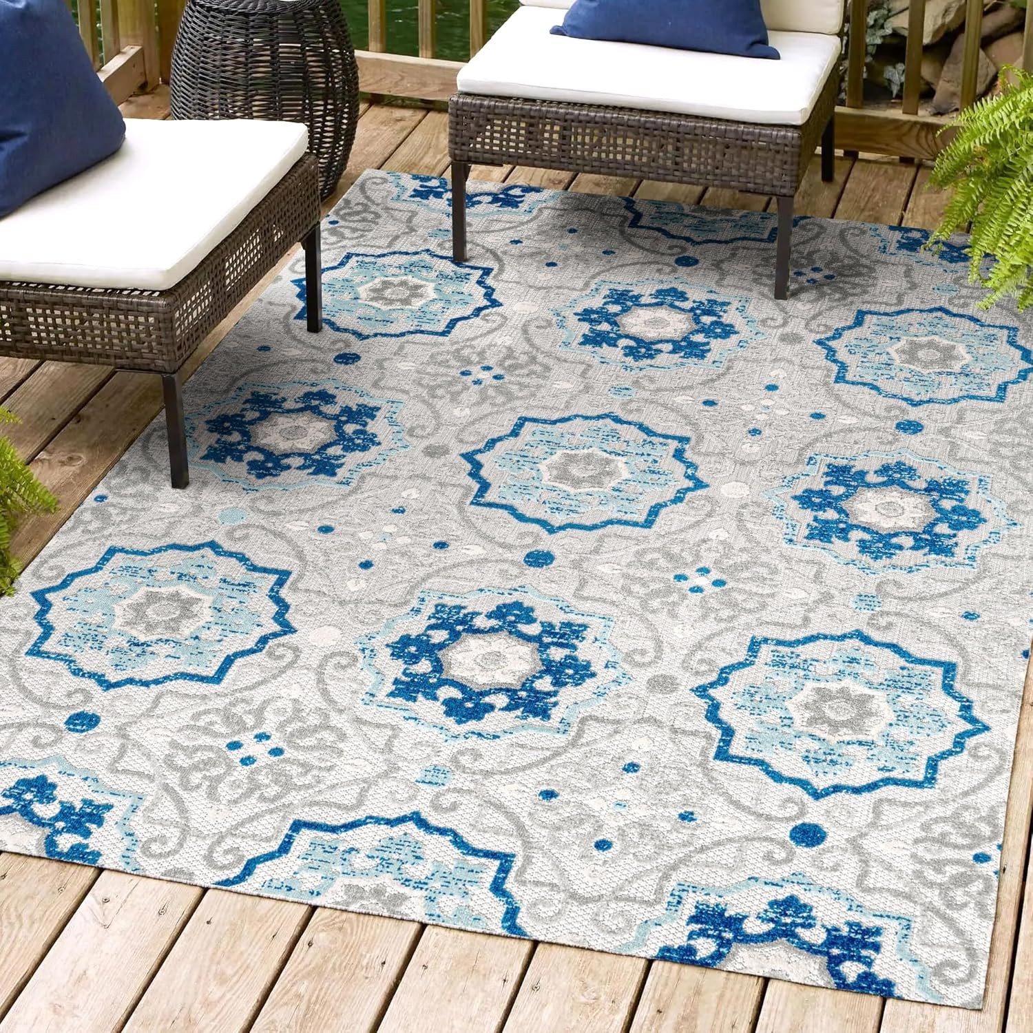 Pet-Friendly Medallion Rug 3’X5′ – Stain Resistant Indoor/Outdoor Blue/Gray