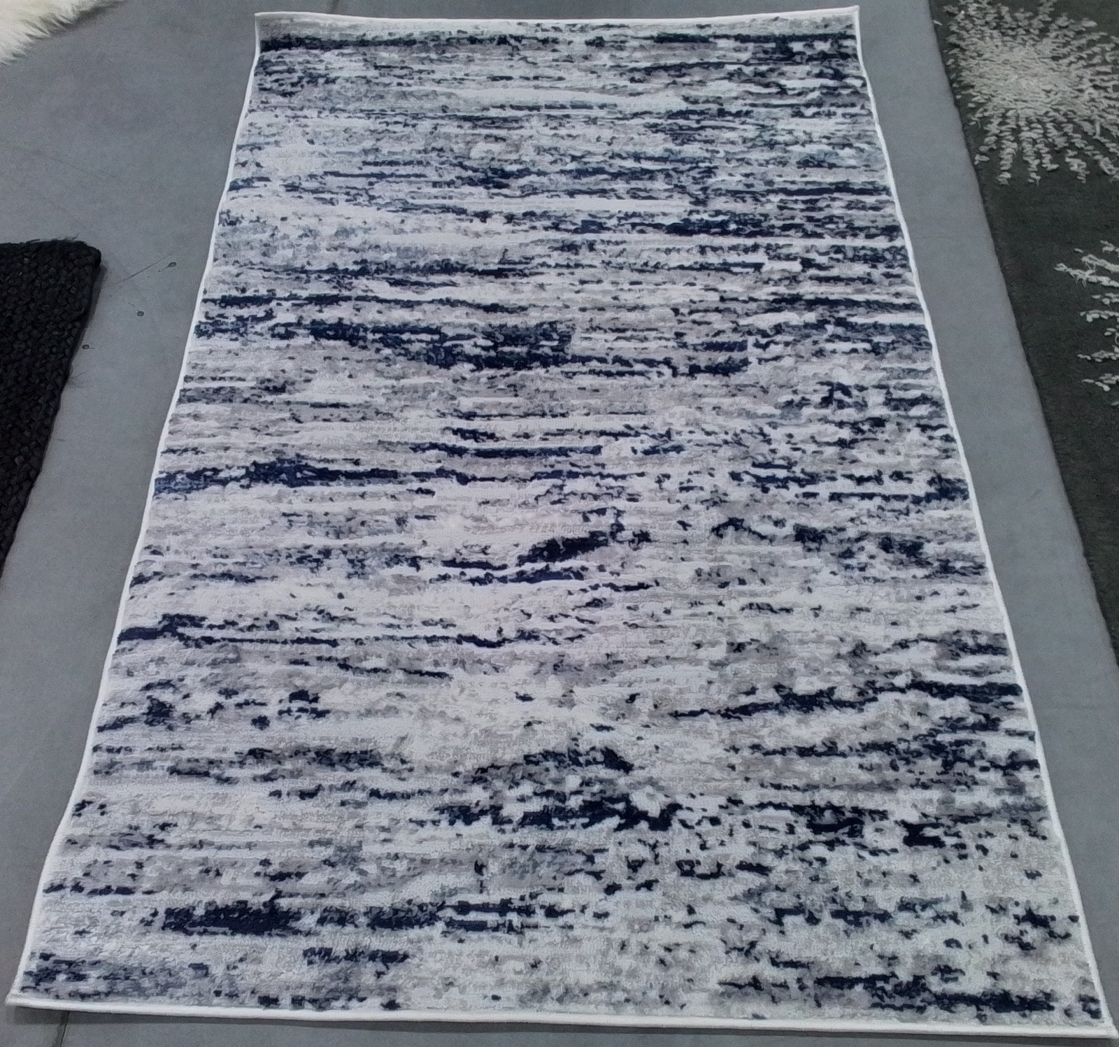 GREY / NAVY 3′-0″ x 5′-0″ Flaw in Rug, Reduced Price 3172810756 ALA768B-3