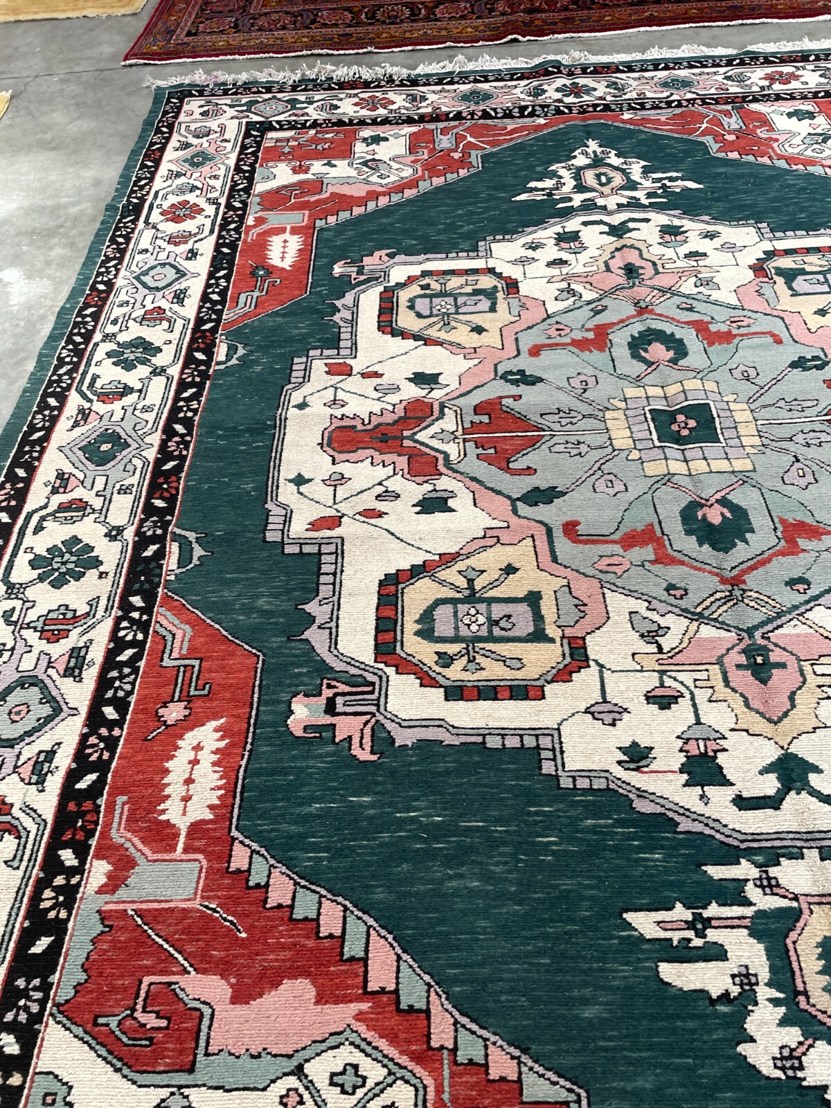 Hand-Woven Wool Area Rug w/ Geometric Design, 9′ x 10′
