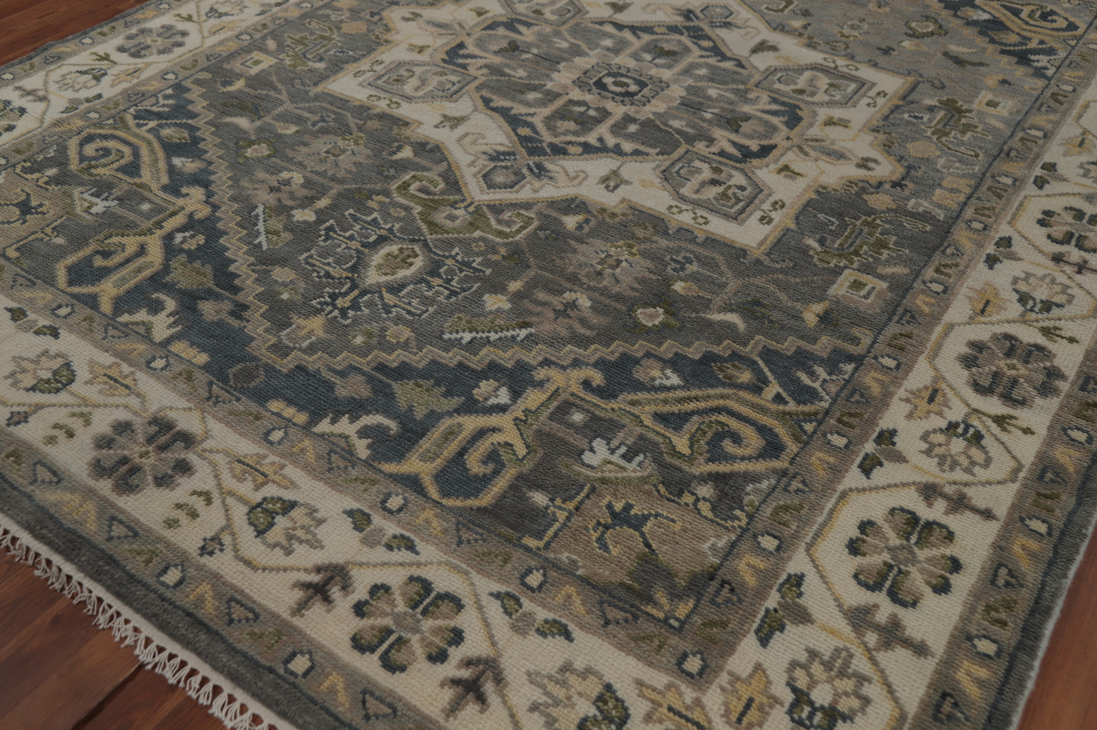 Elegant Handwoven Oushak Indian Rug Living Room Carpet 8×10 ft