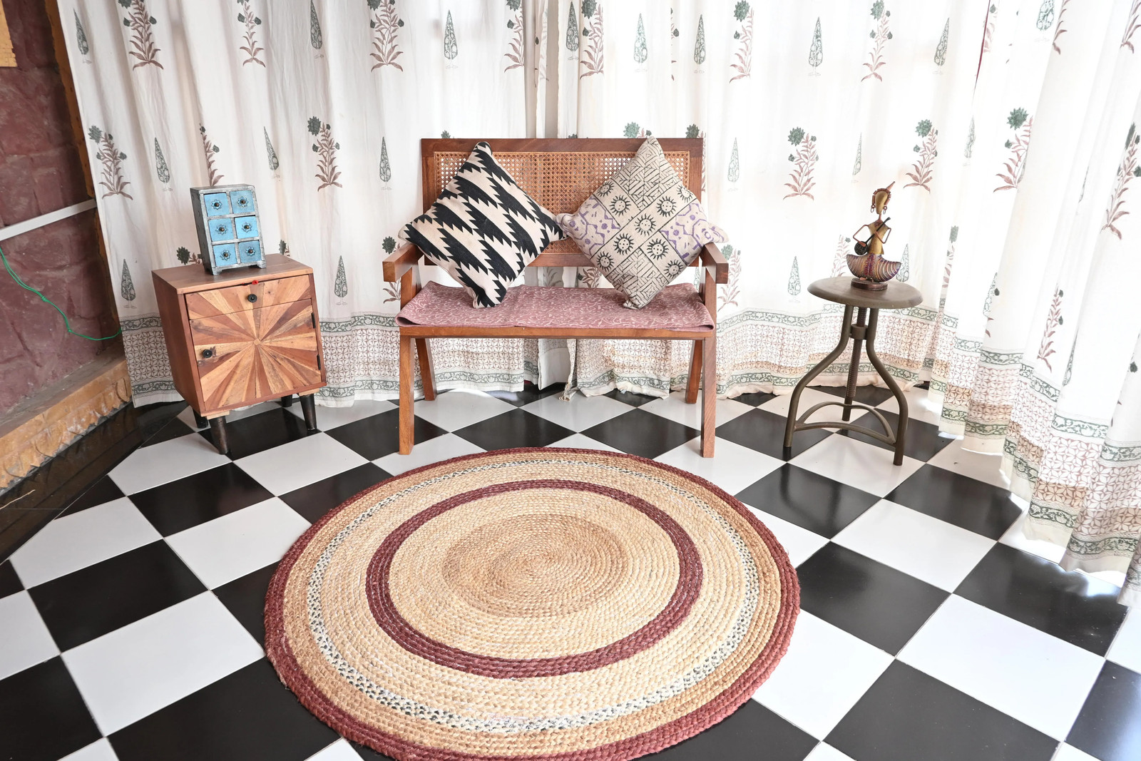 Rugmoda Jute Rug Natural & Maroon Braided Round 4×4 ft Living Room Area Rug
