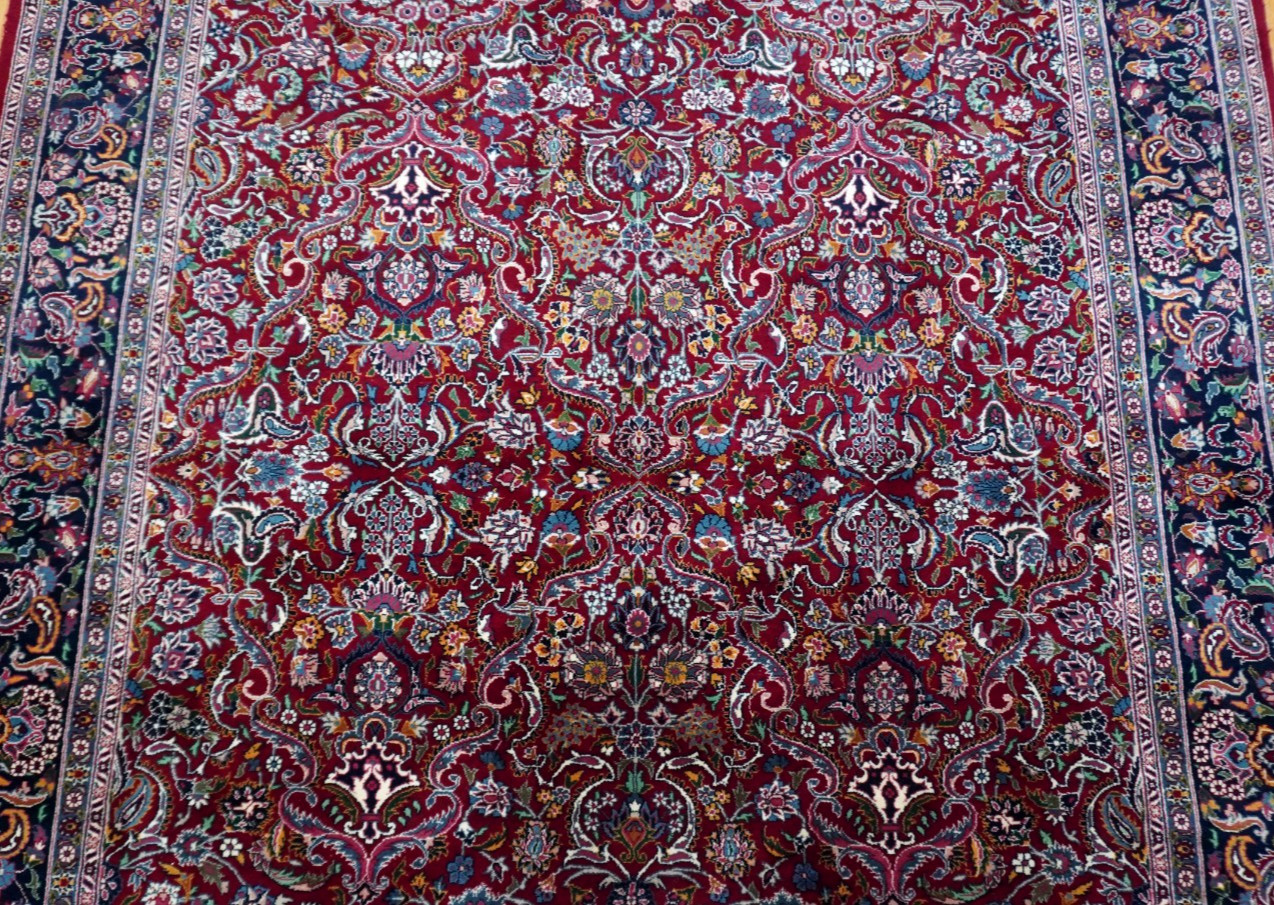 Excellent Vintage Kashann 6′ x 9’3″ Hand Knotted Wool Red Navy Blue Oriental Rug