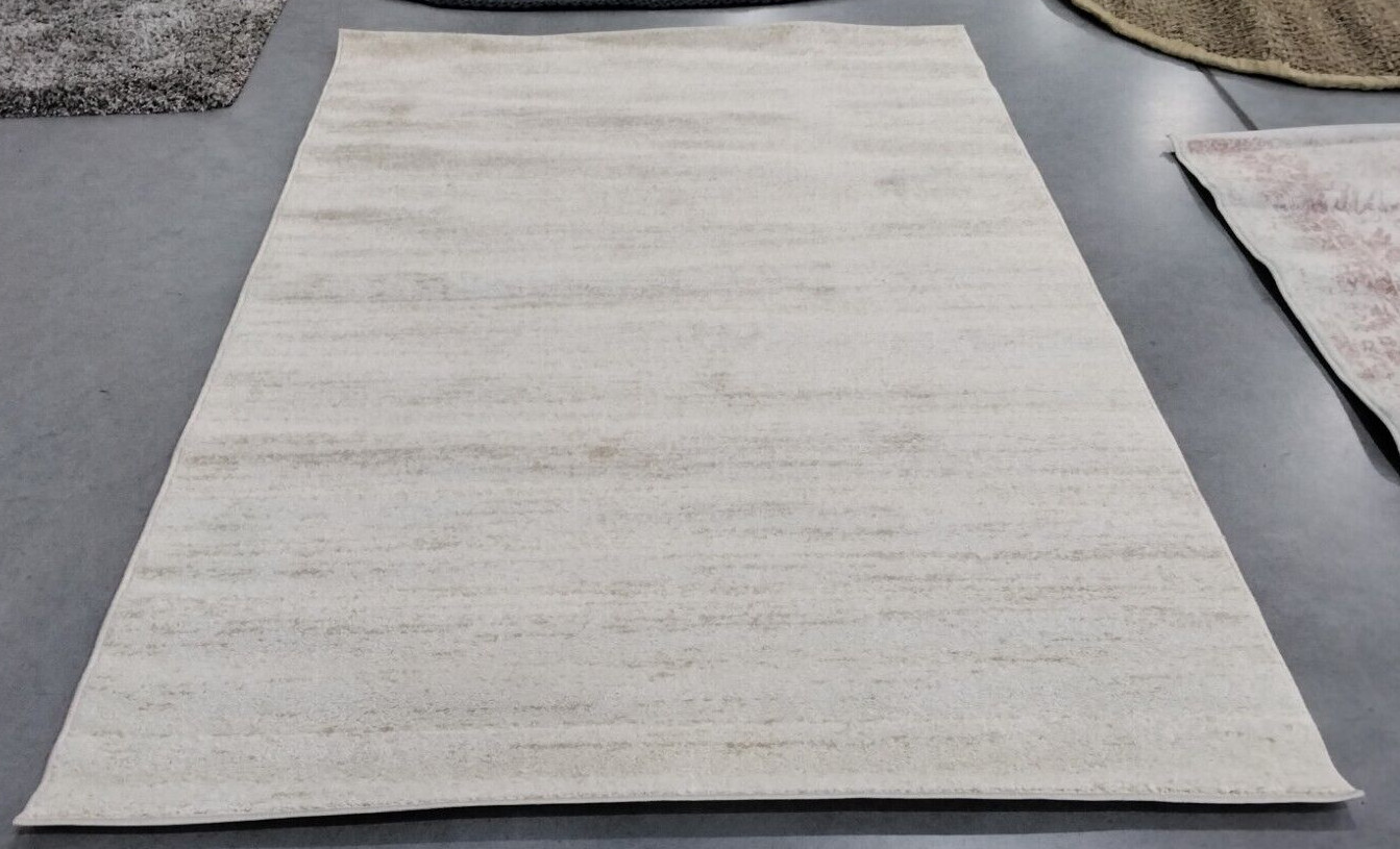 CHAMPAG / CREAM 5′-1″ X 7′-6″ Back Stain Rug, Reduced Price 1172726719 ADR113W-5