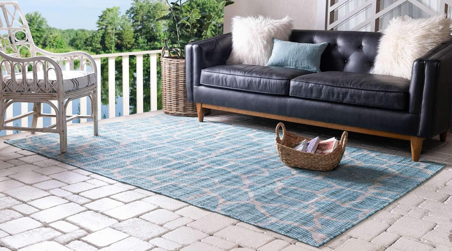 Giraffe Outdoor Area Rug – Safari Collection (9′ x 12′, Aqua/Gray)