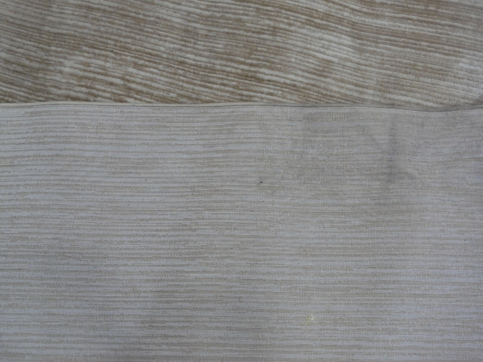 CREME 6′-7″ X 6′-7″ Square Back Stain Rug, Reduced Price 1172616394 VSN606F-7SQ
