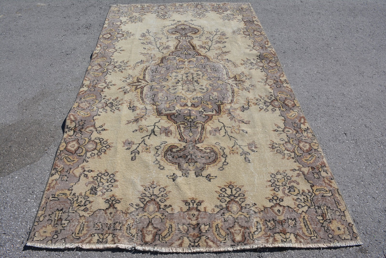 Vintage Turkish Large Rug 5×8,5 ft (152×260 cm), Brown Bordered Rug