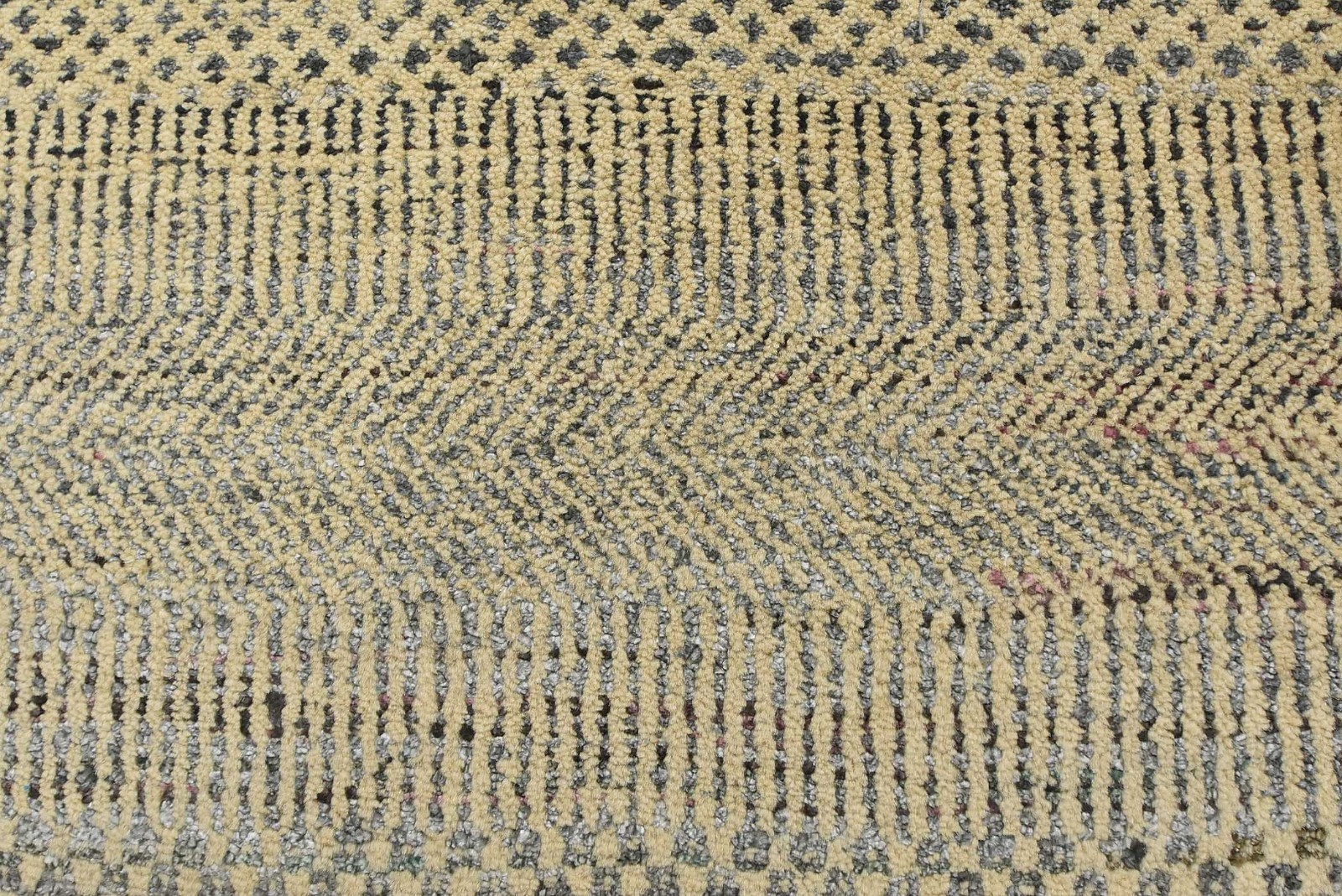 Fine Contemporary Rug 8’2” x 10’4” Beige Gray Wool Hand-Knotted Carpet