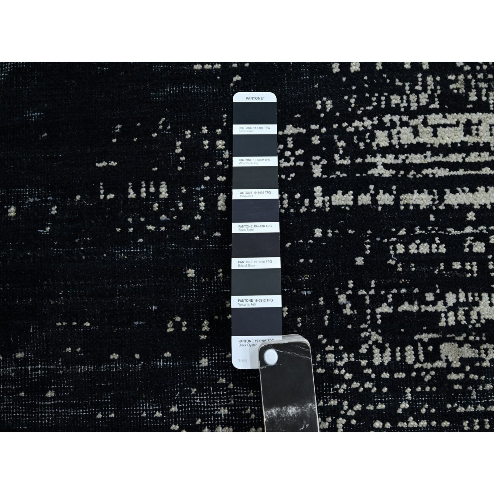 11’9″x15′ Ivory & Black Horizontal Ombre Design Hand Knotted Wool XL Rug 75927