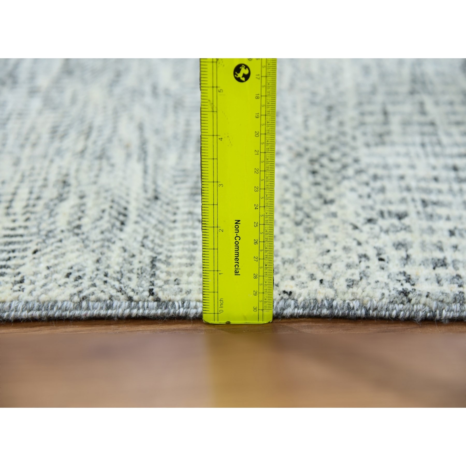 2’5″x26’3″ Wales Gray Modern Tone on Tone Grass Design Wool XL Runner Rug R79880