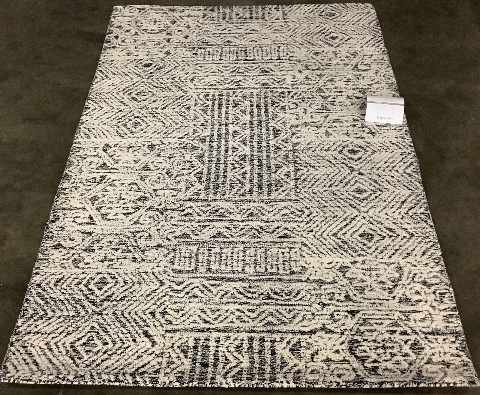BLACK / IVORY 4′ X 6′ Flaw in Rug, Reduced Price 1172665653 ABT225Z-4
