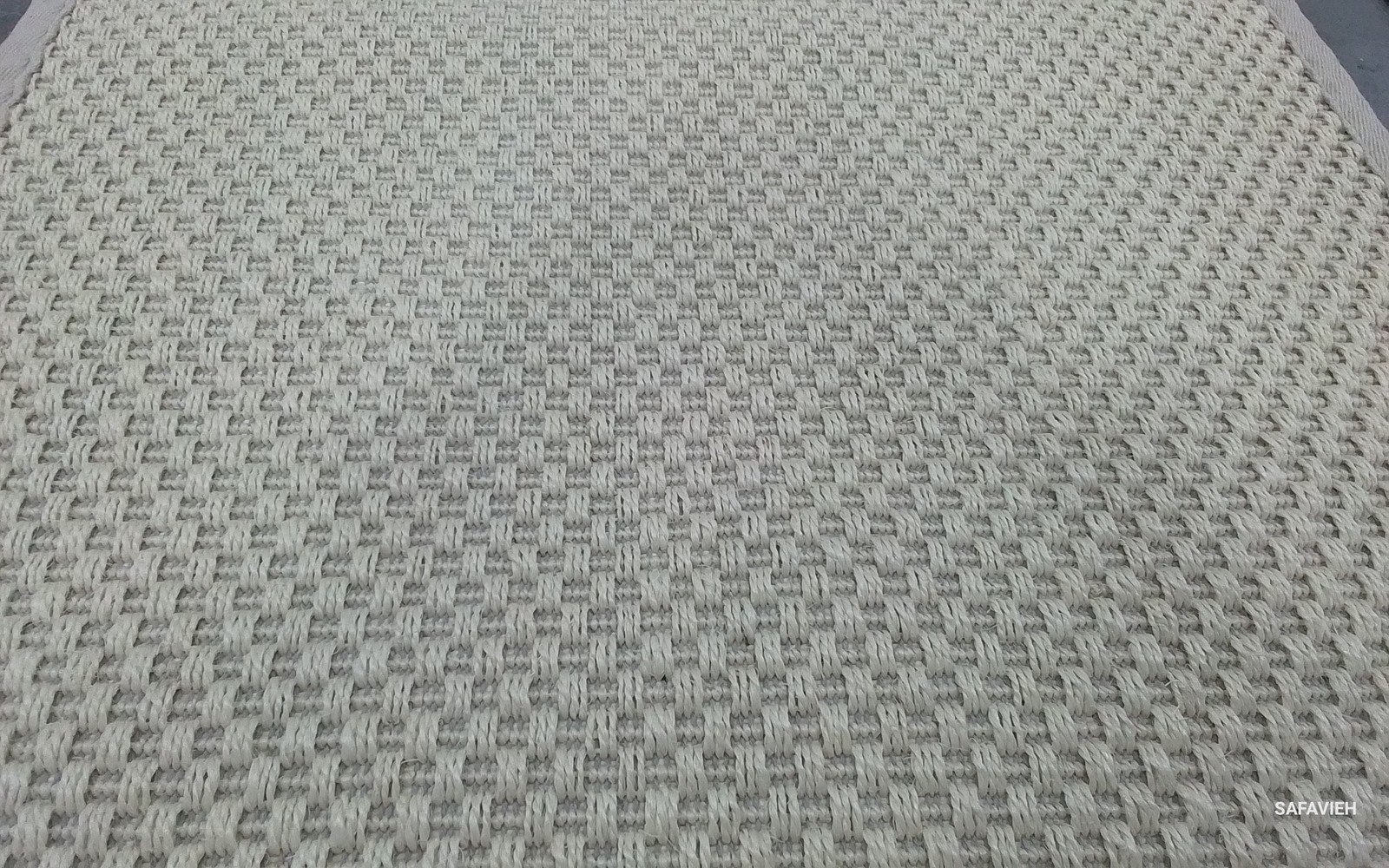 IVORY / LT BEIGE 2′-6″ x 16′-0″ Flaw in Rug, Reduced Price 1172808757 NF150A-216