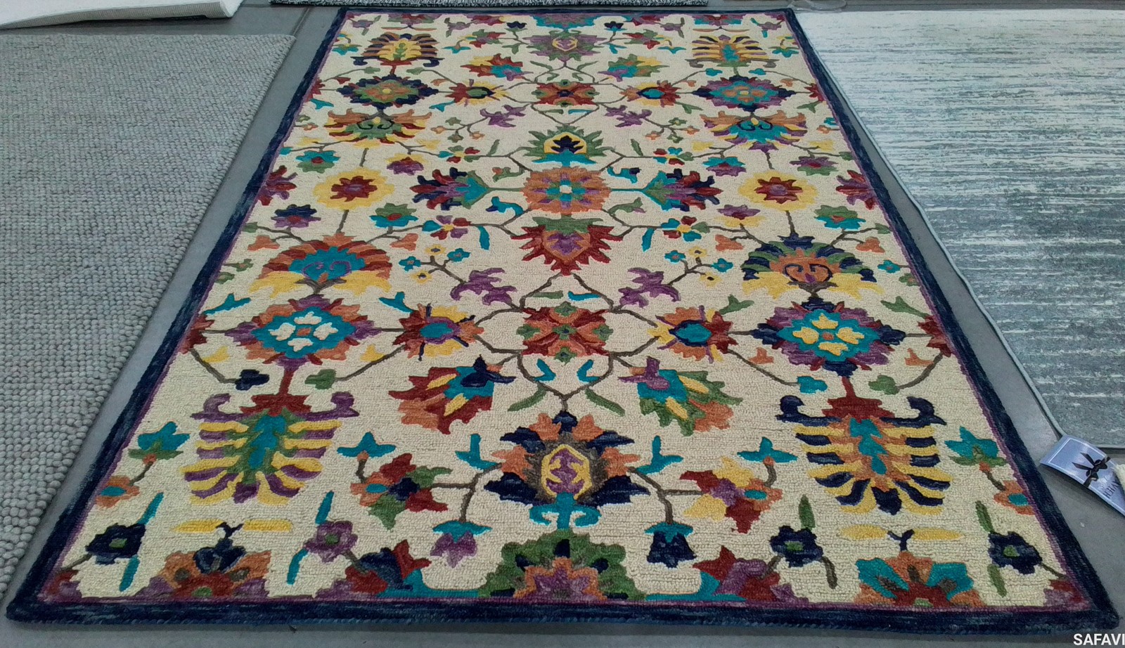 IVORY / BLUE 6′-0″ x 9′-0″ Back Stain Rug, Reduced Price 1172803511 APN509A-6