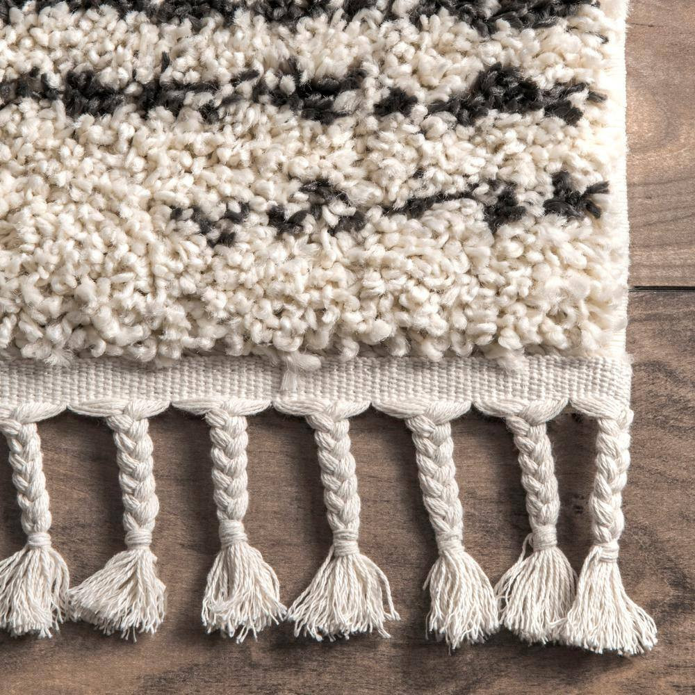Bria Moroccan Diamond Shag Off-White Doormat 2 Ft. X 3 Ft. Area Rug