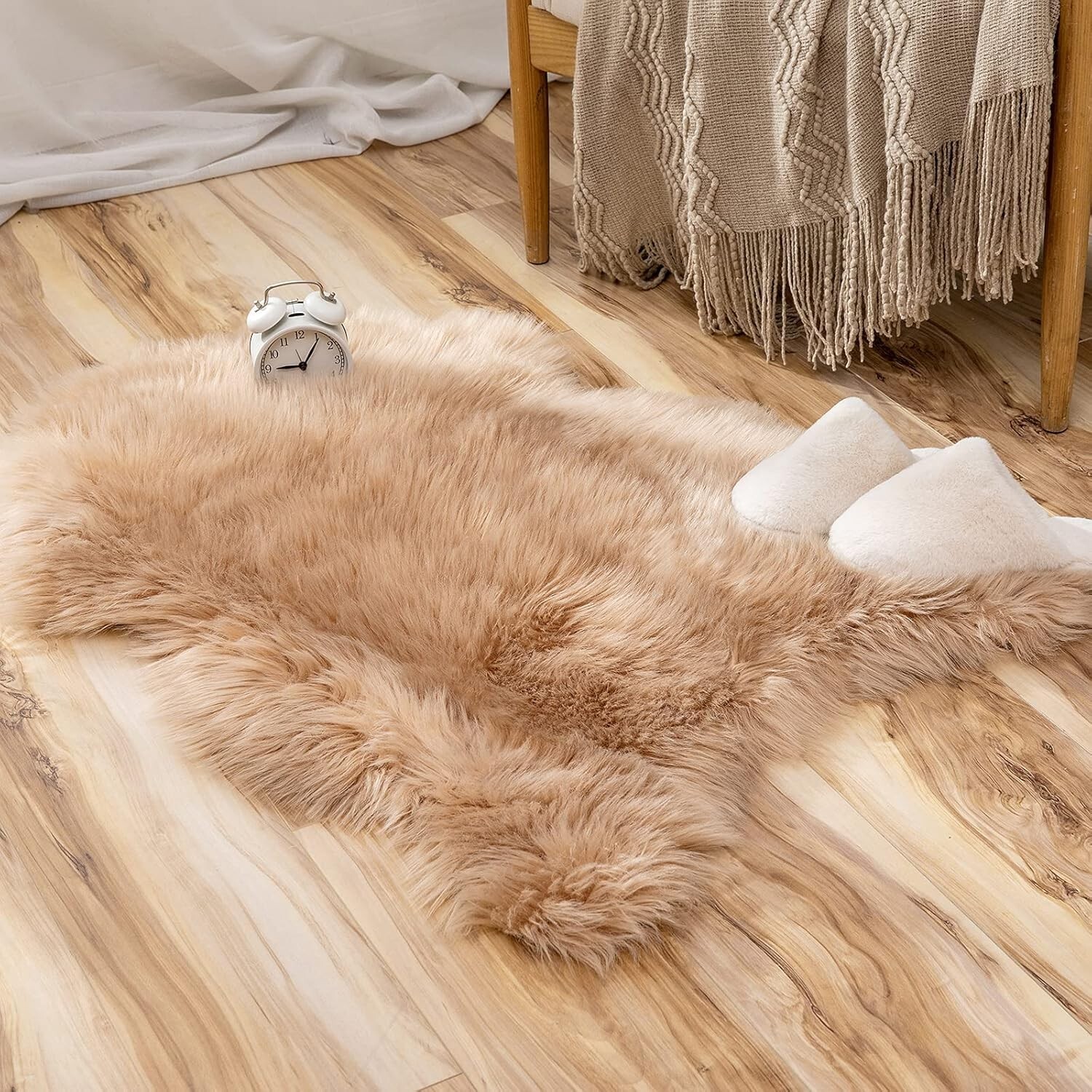 Soft and fluffy faux fur rug Plush sheepskin rug 2 x 3 feet, khaki 1 pcs