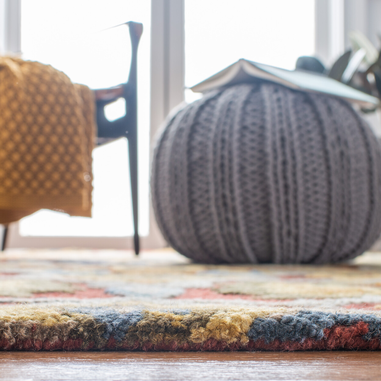 SAFAVIEH Blossom BLM402Q Handmade Red / Multi Rug