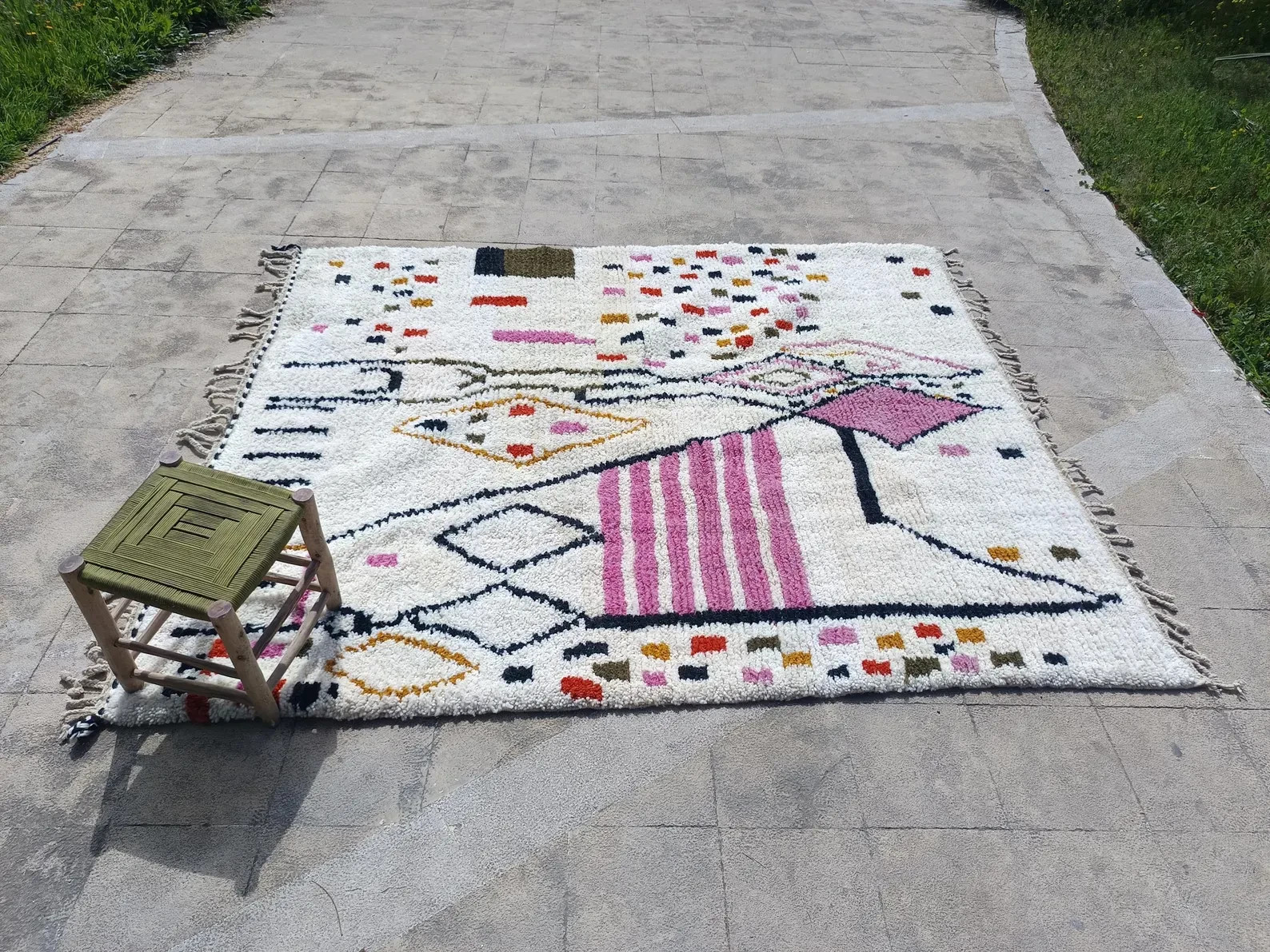 Handmade Moroccan Rug, Berber Woven Design, Moroccan rug, Azilal Rug, Wool Rug.