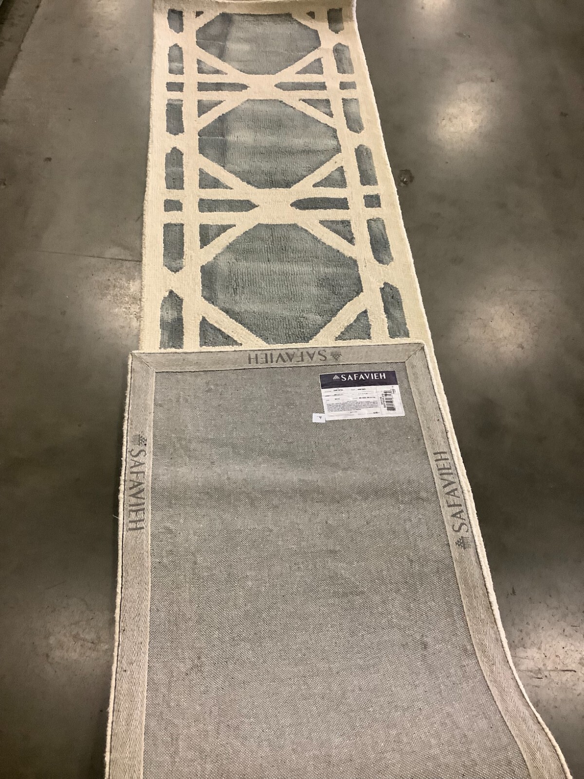 IVORY / GREY 2′-3″ x 12′-0″ Flaw in Rug, Reduced Price 1172675966 DDY721F-212