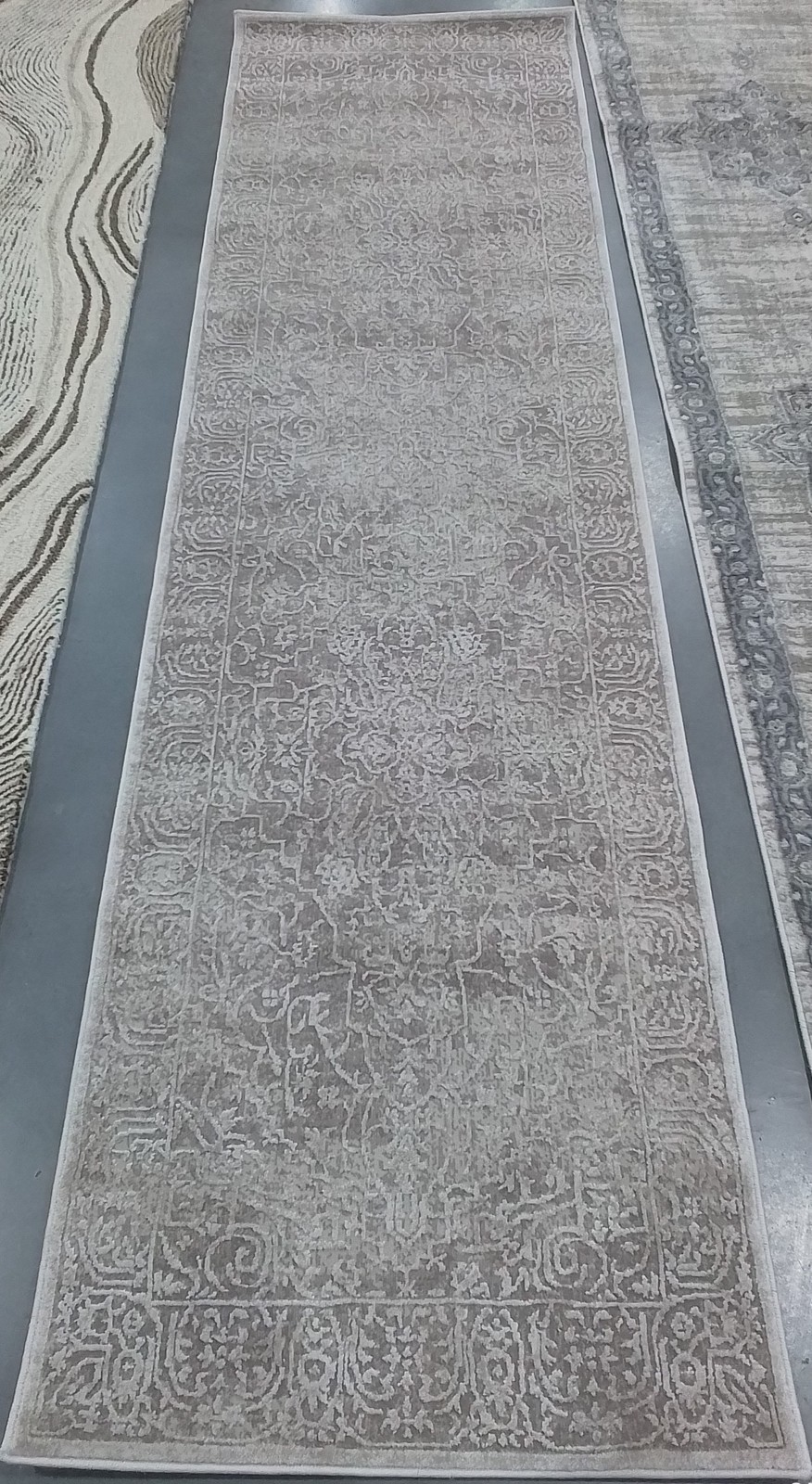 BEIGE / CREAM 2′-3″ x 8′-0″ Back Stain Rug, Reduced Price 1172808908 RFT670A-28