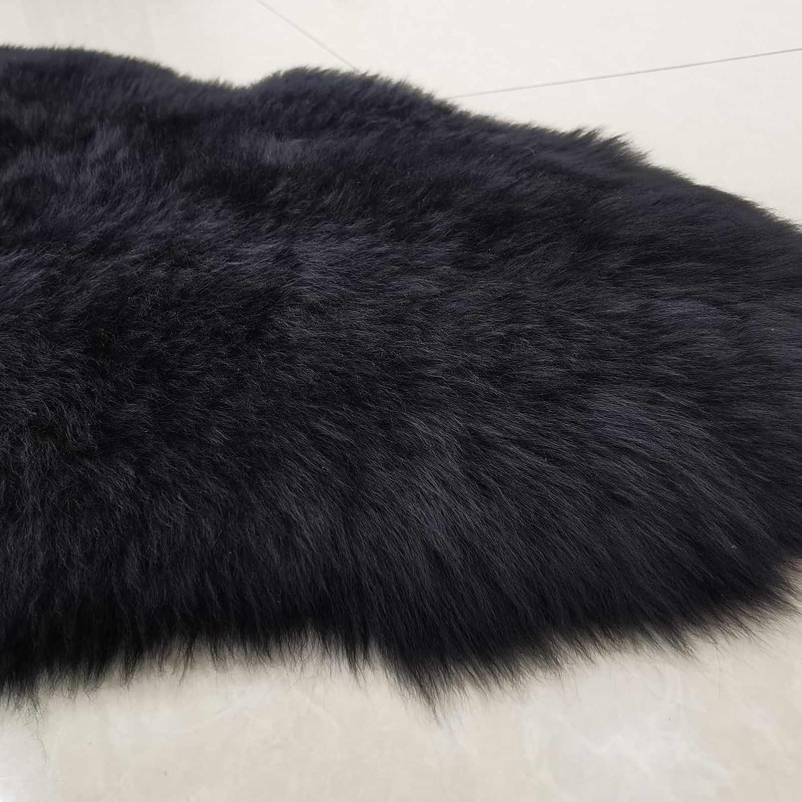 Australian Merino Sheepskin Rug, 2.3×3.3 ft Lambskin Area Rug, Black, Single