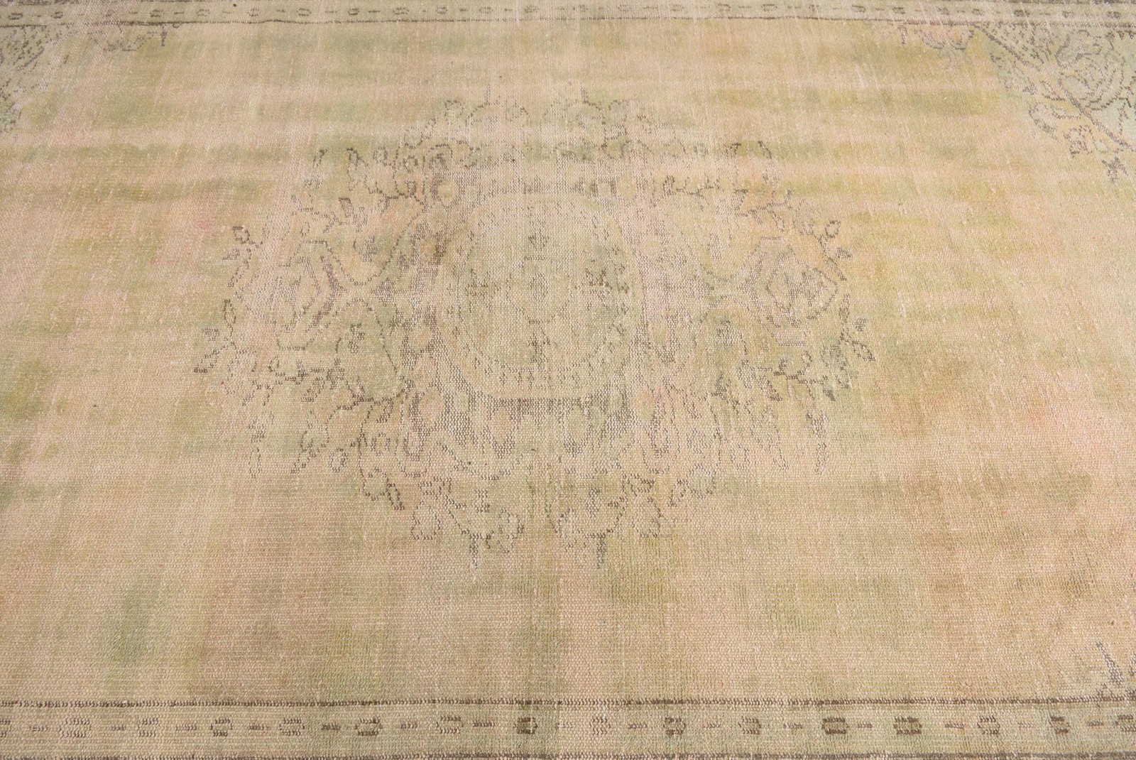 Vintage 5,7×9,3 ft Rug, Large Turkish Rug, Green Yellow Ombré Rug