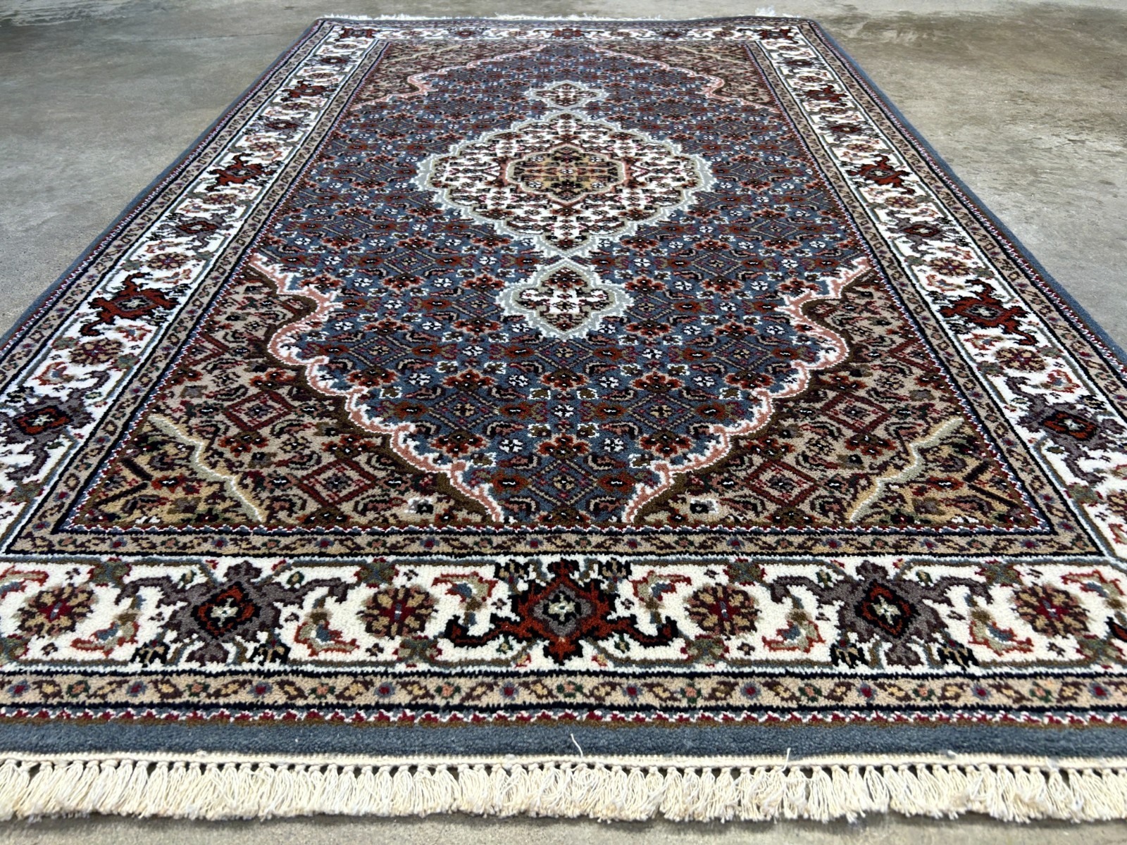 3’1″x4’10” Hand-Knotted Wool & Silk Pile Tabrize Mahi Rug