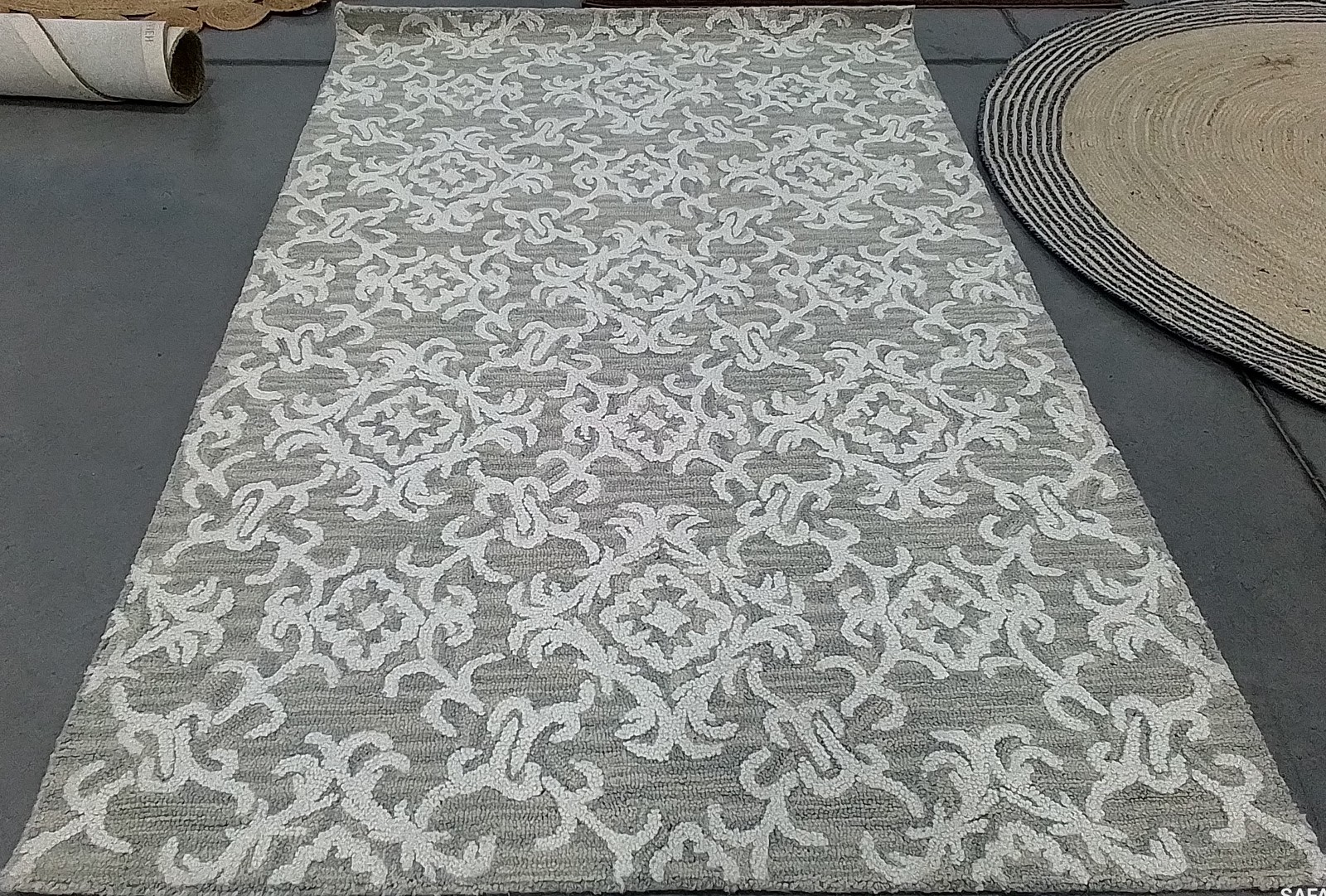 GREY / IVORY 5′-0″ x 8′-0″ Back Stain Rug, Reduced Price 1172805827 BLM104A-5