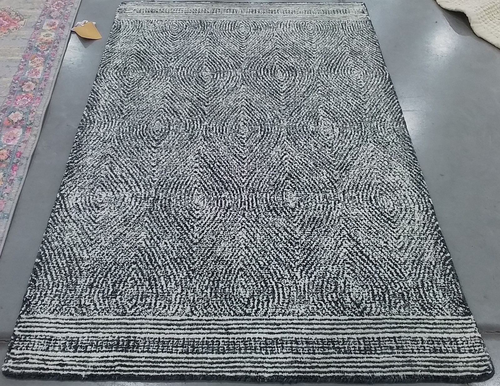 IVORY / CHARCOAL 4′-0″ x 6′-0″ Cut on Rug, Reduced Price 1172805326 ABT340H-4