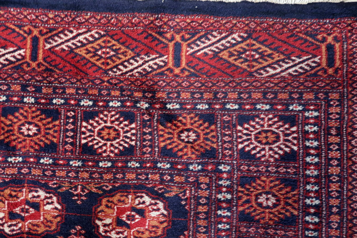 Handmade Vintage Uzbek Bukhara Rug 5′ x 8.3′ (153cm x 254cm) 1960s – 1С1151