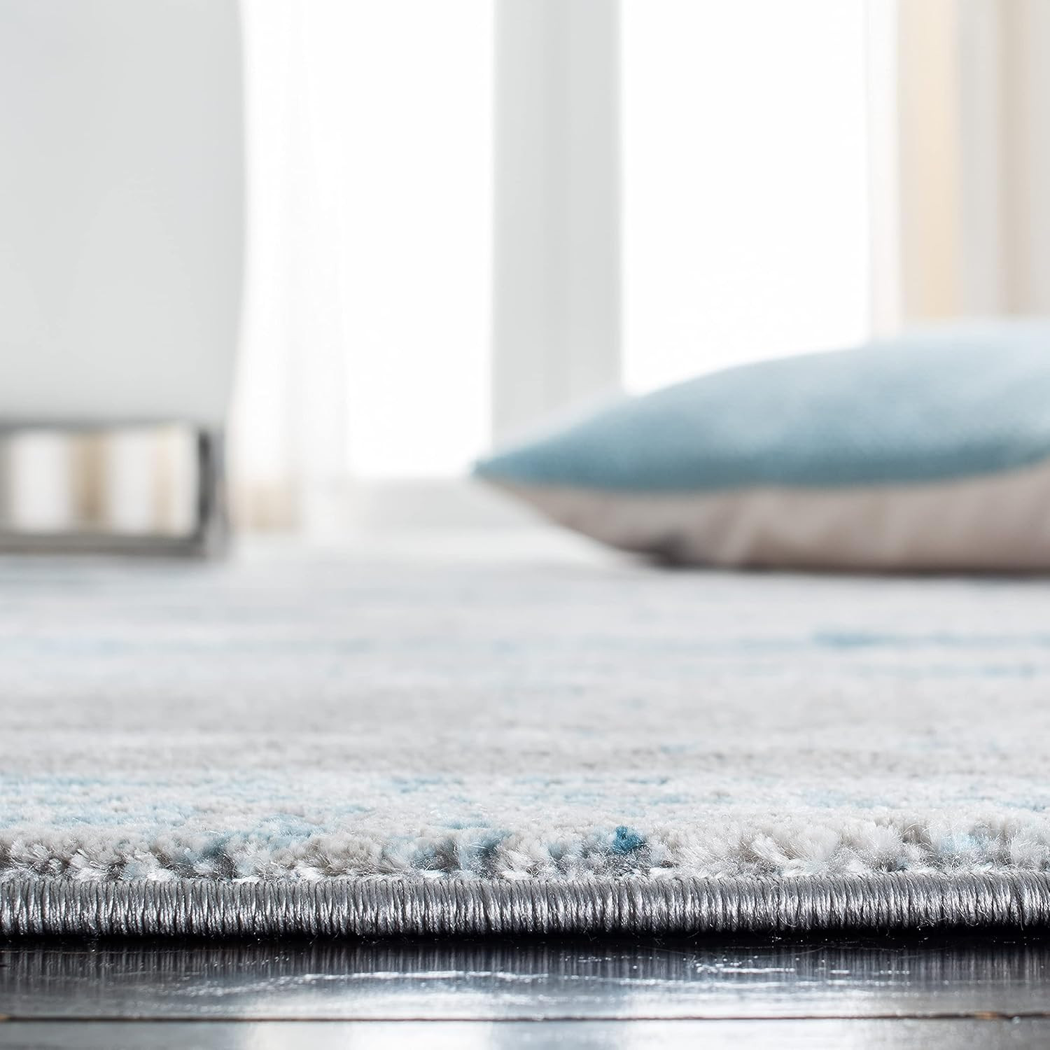 Modern Abstract Accent Rug 4′ x 6′ – Light Grey & Blue, Easy Care, Non-Shedding