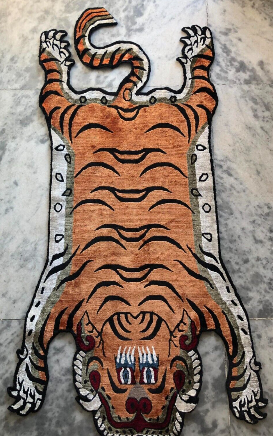Hand knotted Tibetan Tiger silk skin rug ( 90 cm × 180 cm )