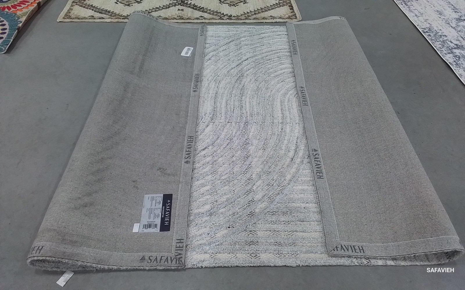 GREY 6′-0″ x 9′-0″ Back Stain Rug, Reduced Price 1172804695 SHA301F-6