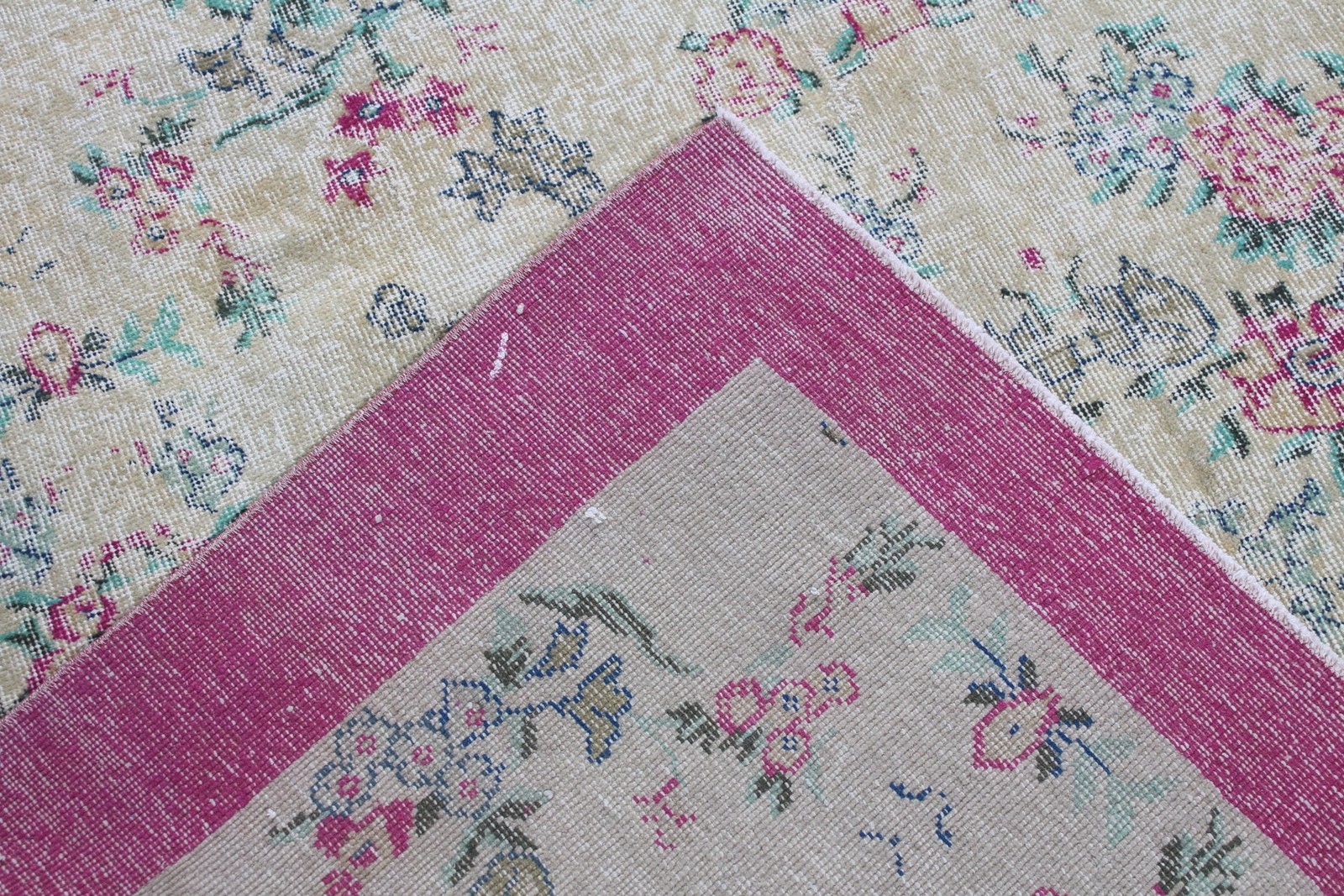 Turkish Vintage Rug, 6,9×9,7 ft Rug, Pink White Oriental Rug