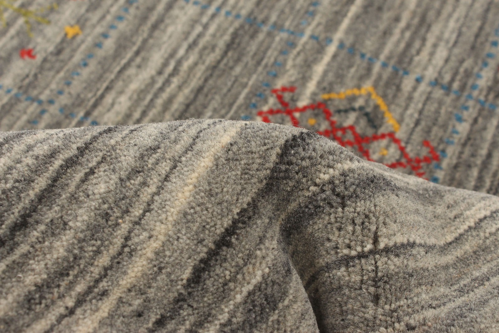 Traditional Grey Hand loomed Area Rug 3’10” x 6’0″ Oriental Carpet