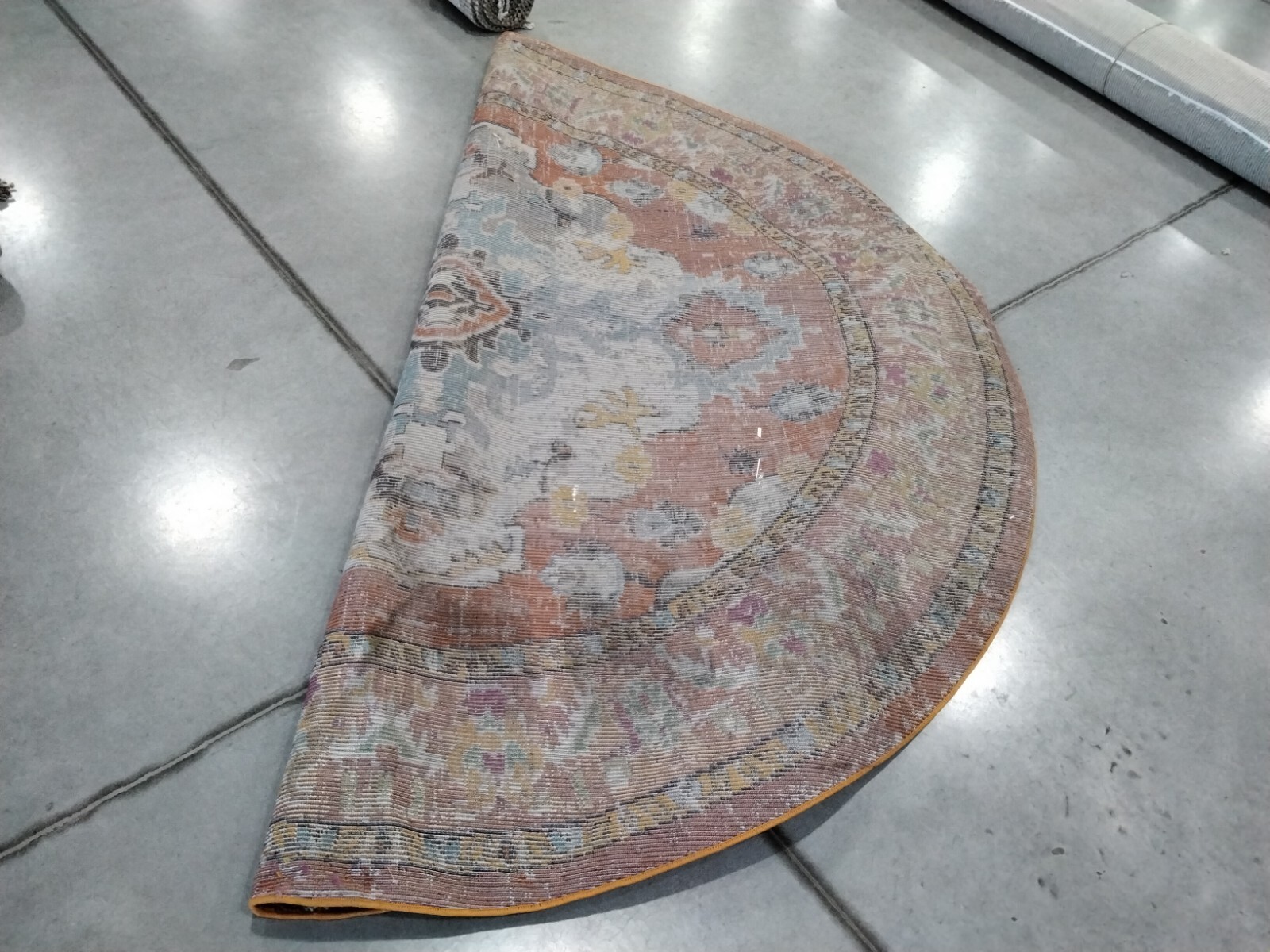 ORANGE / LBLUE 8′ X 8′ Round Back Stain Rug, Reduced Price 1172759047 MNC243H-8R