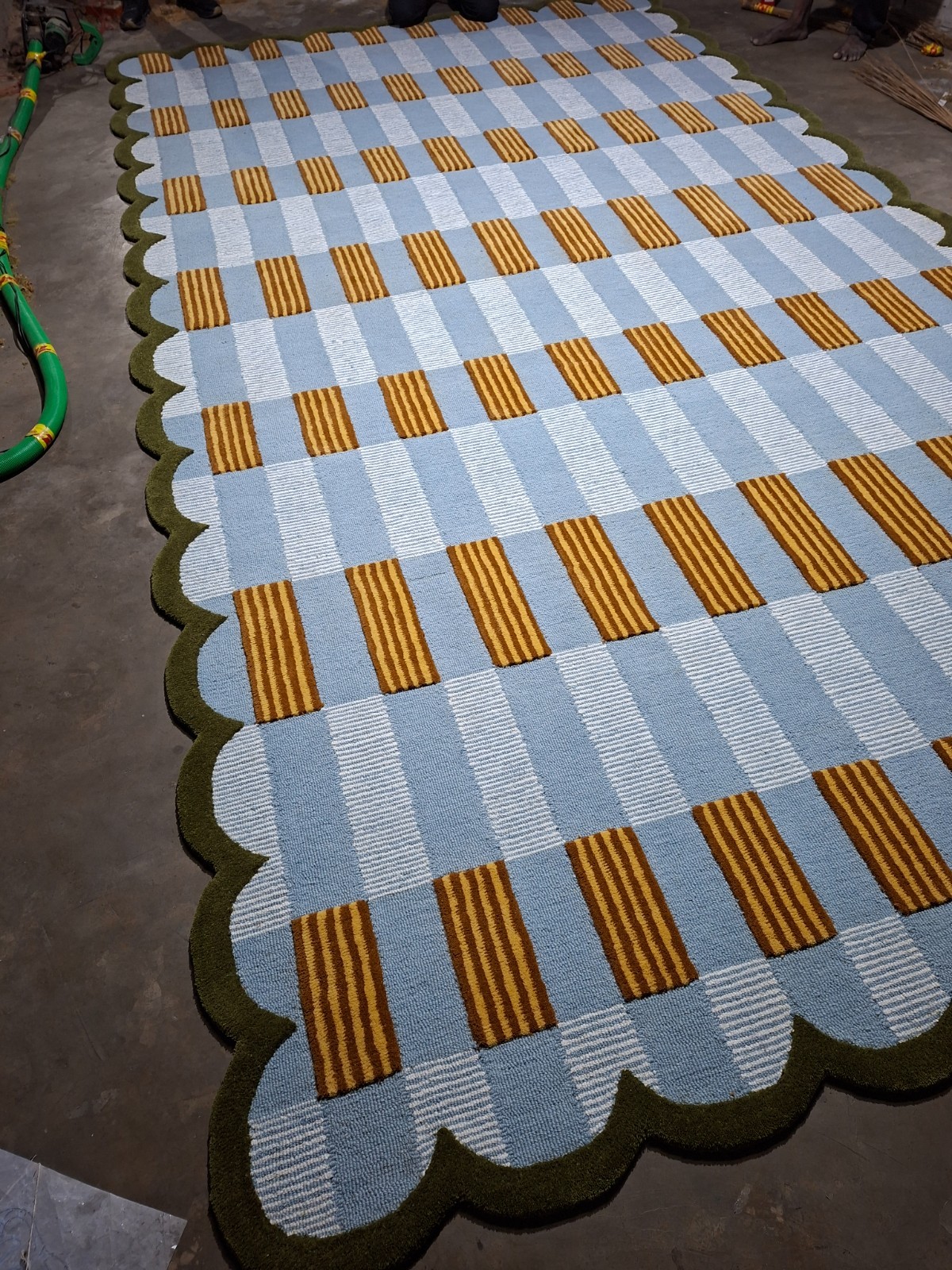 Greer Hand-Tufted Wool Viscose Rugs | Geometric Grid with Raised Squares Designs