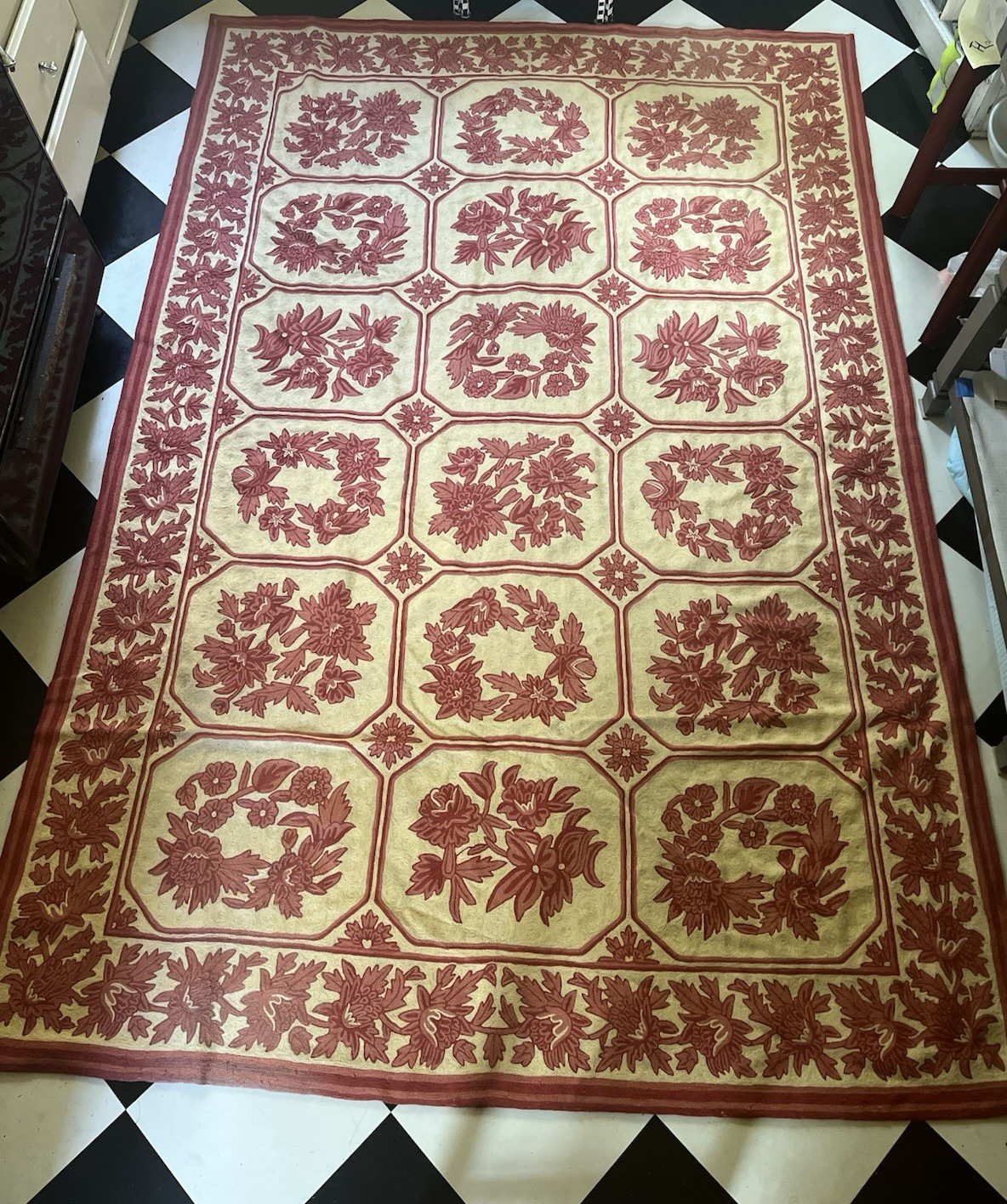 PIERRE DEUX FRENCH COUNTRY 100% WOOL EMBROIDERY CHAIN STITCH RUG, 6′ by 9″