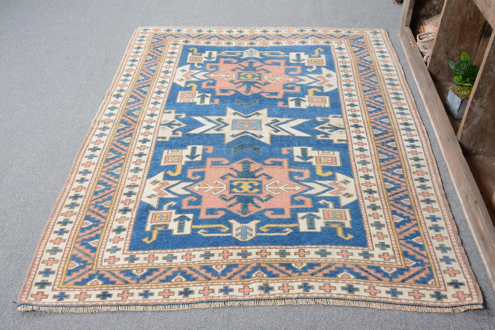 Turkish Vintage Rug 4,6×6,2 ft (140×190 cm), Blue Plants & trees Rug